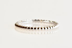 Anello fedina bollicine bianco