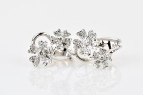 Orecchini clip fiore